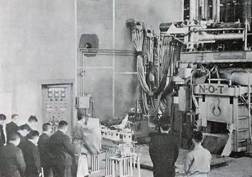 15トンダイドー・レクトロメルト式アーク炉火入式(星崎工場、1957年6月)